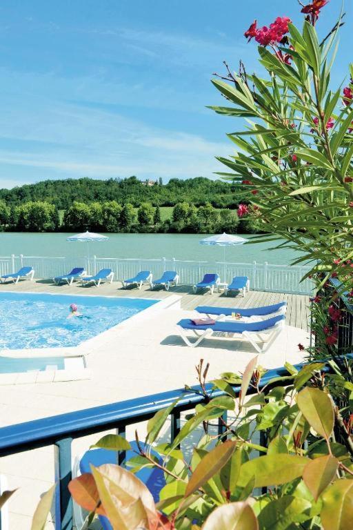 Residence Pierre & Vacances Le Hameau Du Lac マルシアック エクステリア 写真