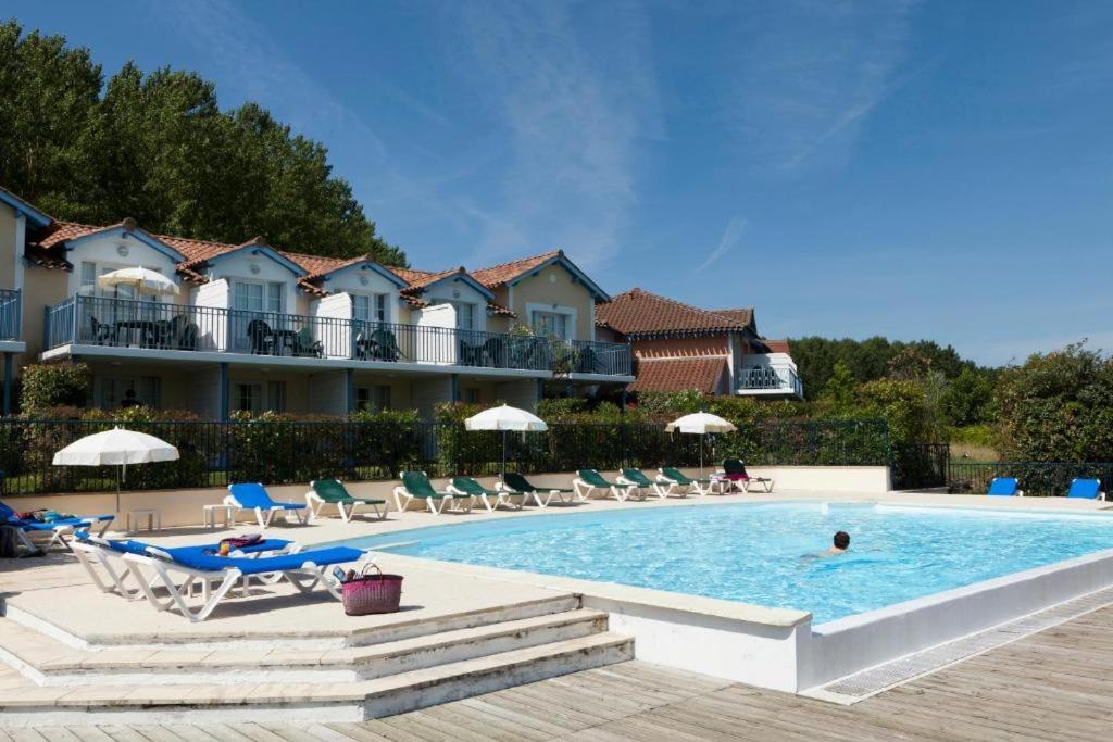 Residence Pierre & Vacances Le Hameau Du Lac マルシアック エクステリア 写真